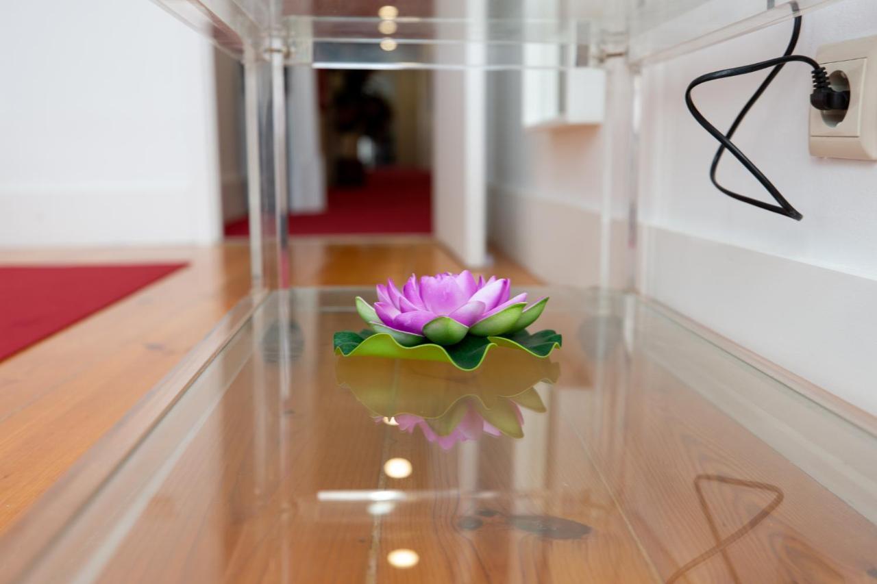 Inn-Chiado Boulevard Guest House ลิสบอน ภายนอก รูปภาพ