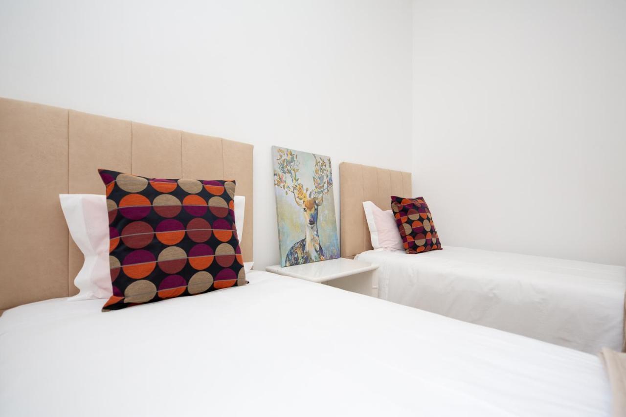Inn-Chiado Boulevard Guest House ลิสบอน ภายนอก รูปภาพ