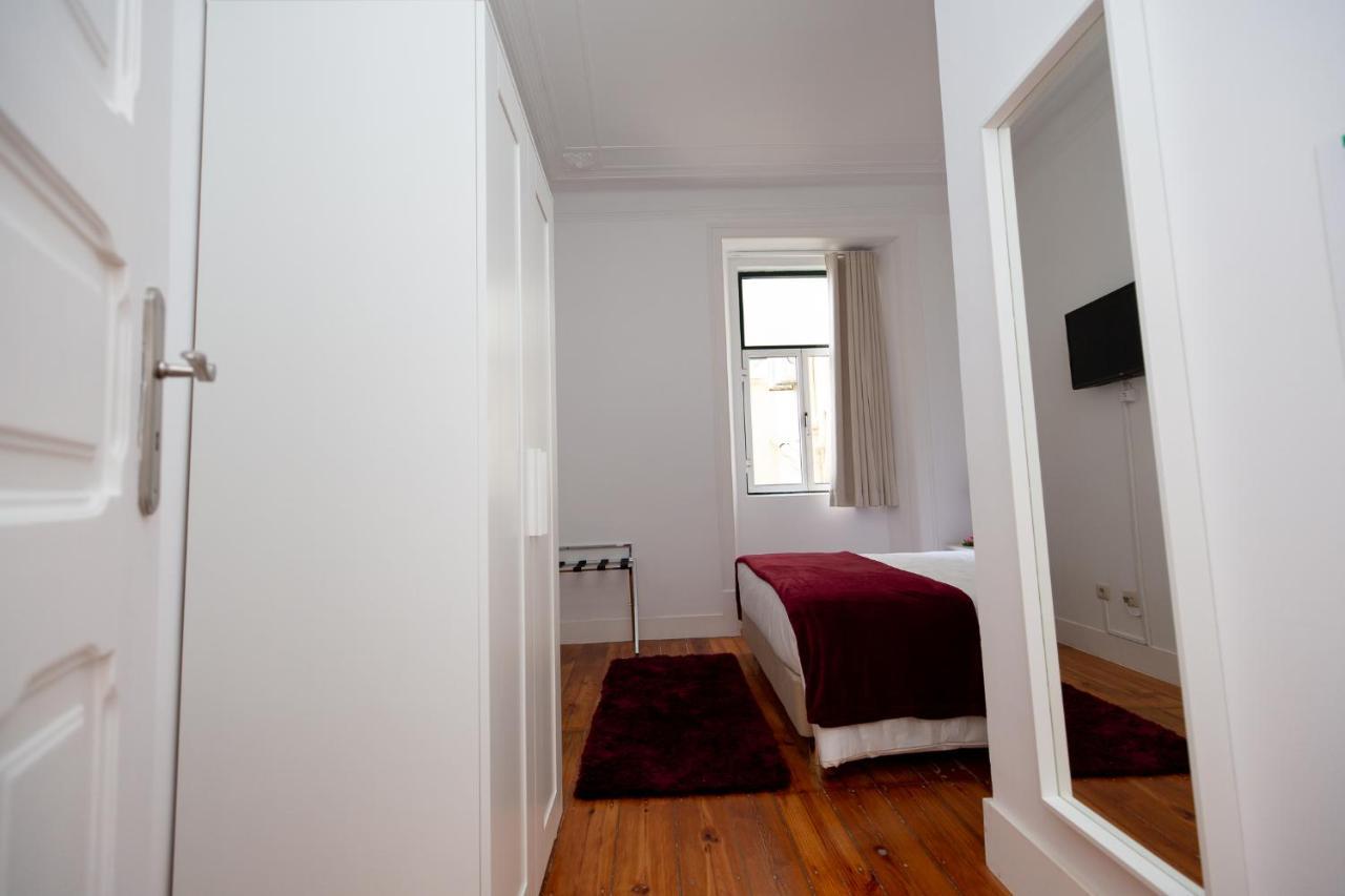 Inn-Chiado Boulevard Guest House ลิสบอน ภายนอก รูปภาพ