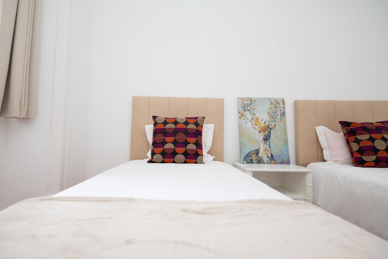 Inn-Chiado Boulevard Guest House ลิสบอน ภายนอก รูปภาพ