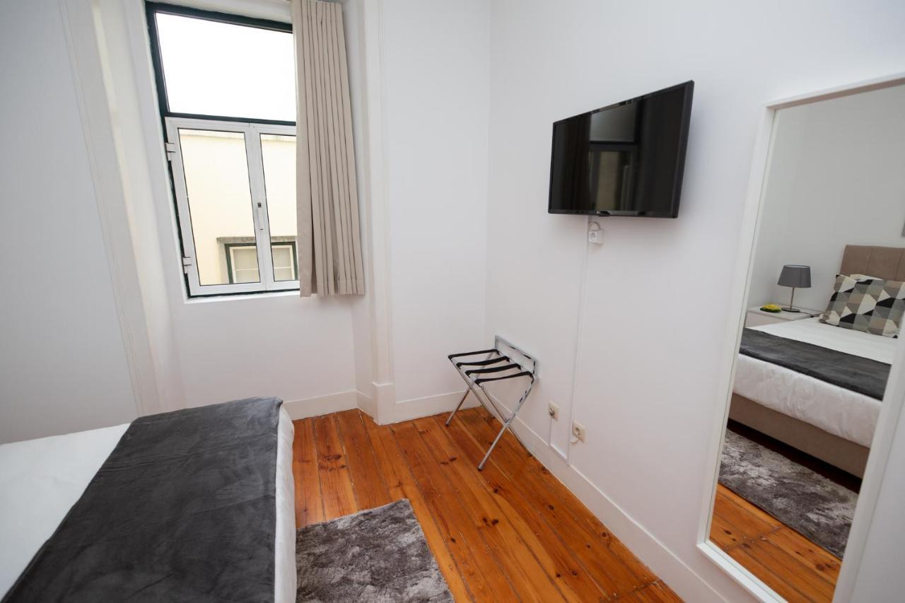 Inn-Chiado Boulevard Guest House ลิสบอน ภายนอก รูปภาพ