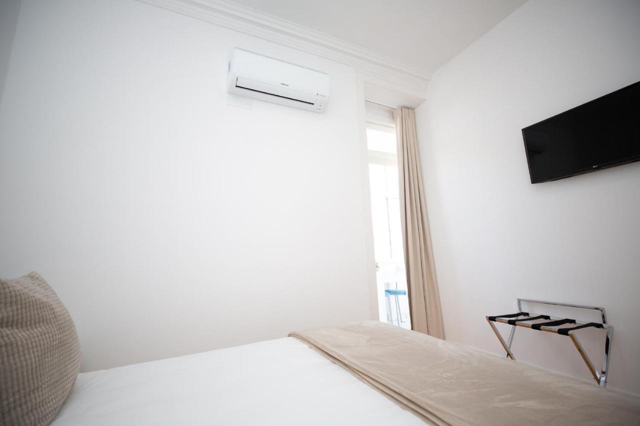 Inn-Chiado Boulevard Guest House ลิสบอน ภายนอก รูปภาพ