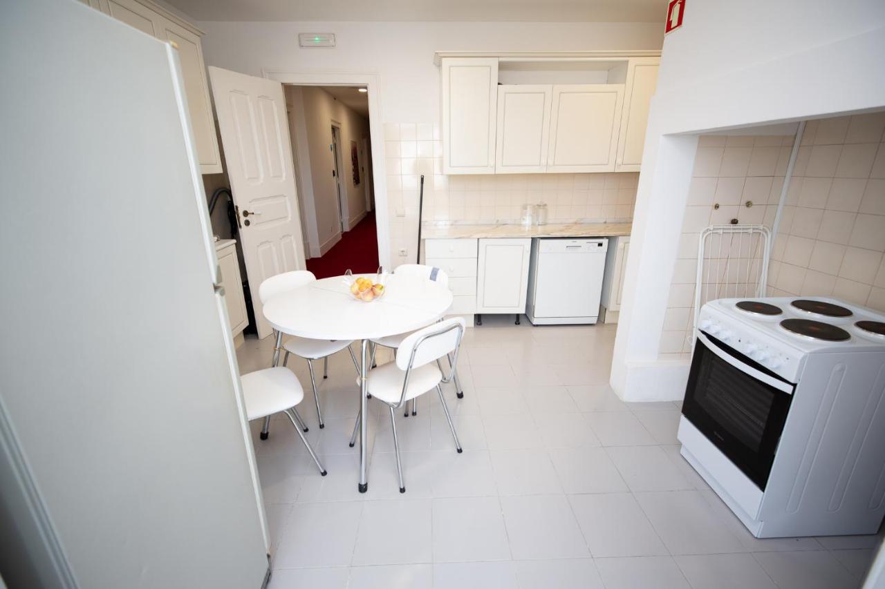 Inn-Chiado Boulevard Guest House ลิสบอน ภายนอก รูปภาพ