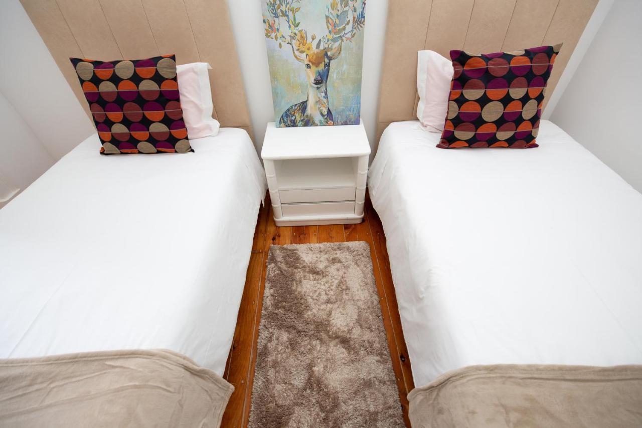 Inn-Chiado Boulevard Guest House ลิสบอน ภายนอก รูปภาพ